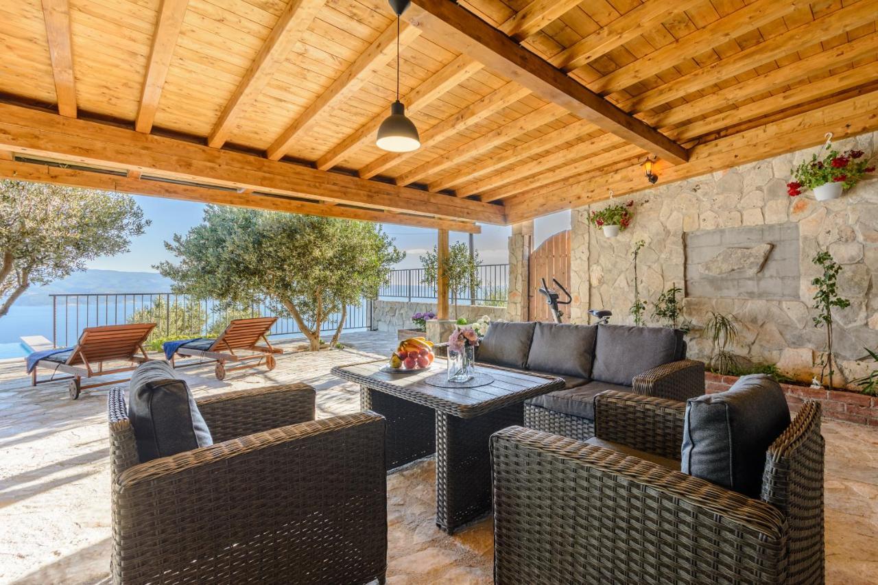 Villa Secluded Paradise Omiš Екстериор снимка