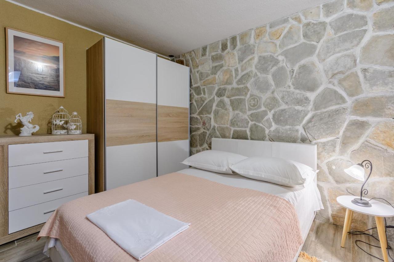 Villa Secluded Paradise Omiš Екстериор снимка
