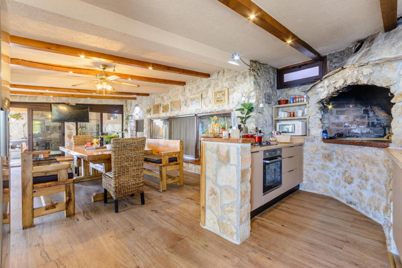 Villa Secluded Paradise Omiš Екстериор снимка