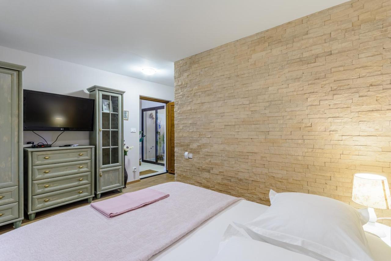 Villa Secluded Paradise Omiš Екстериор снимка