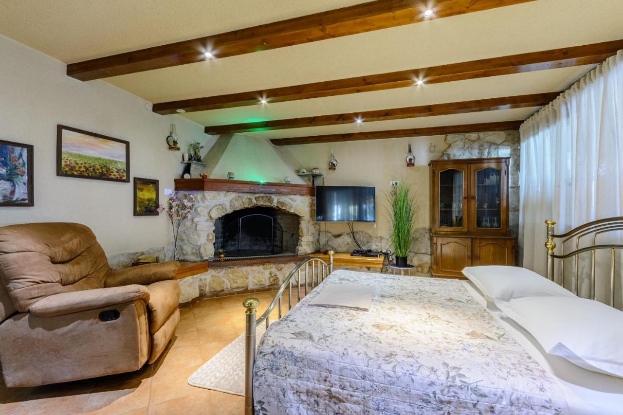 Villa Secluded Paradise Omiš Екстериор снимка