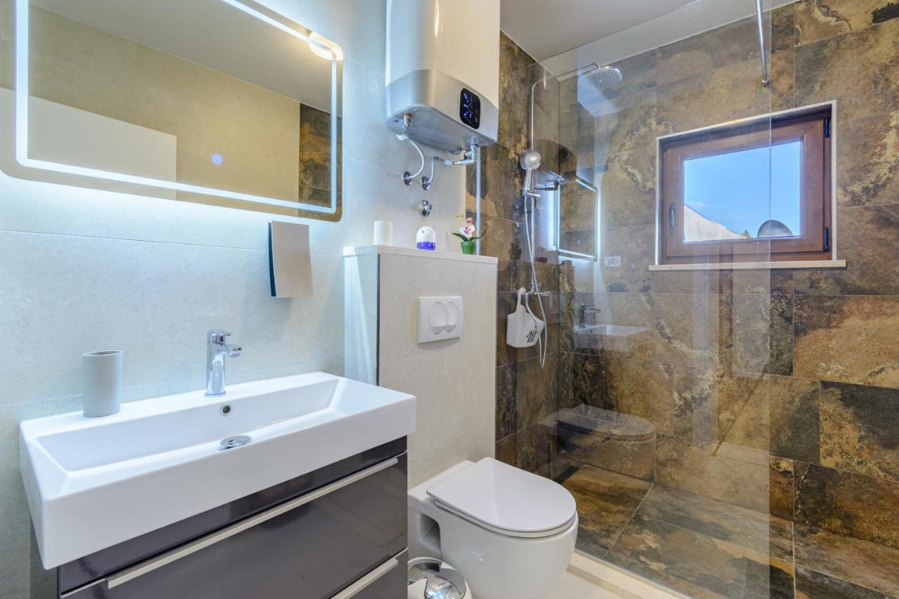 Villa Secluded Paradise Omiš Екстериор снимка